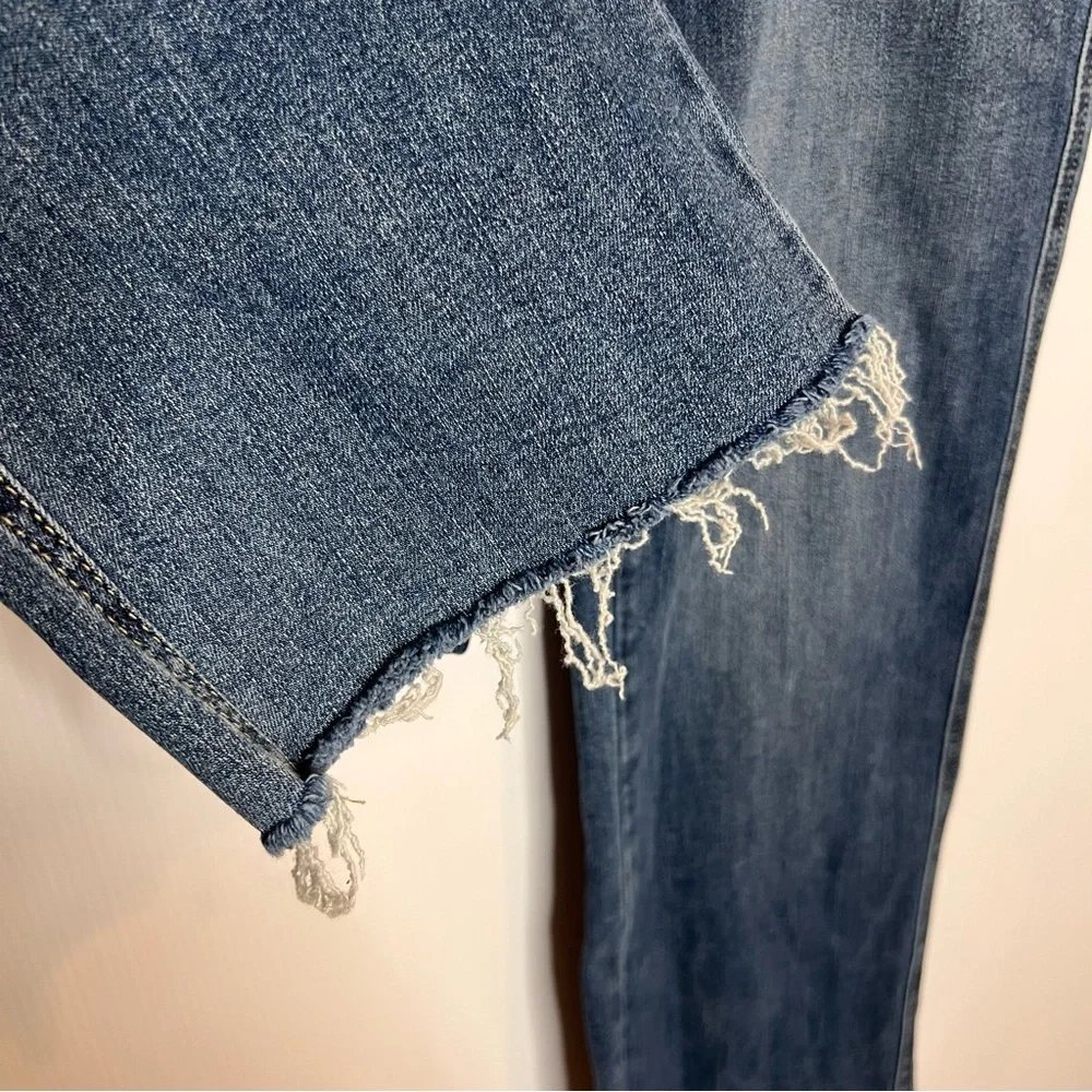 JUDY BLUE Mid Rise Tummy Control Vintage Straight Raw Hem Denim Jeans. Size 7/28